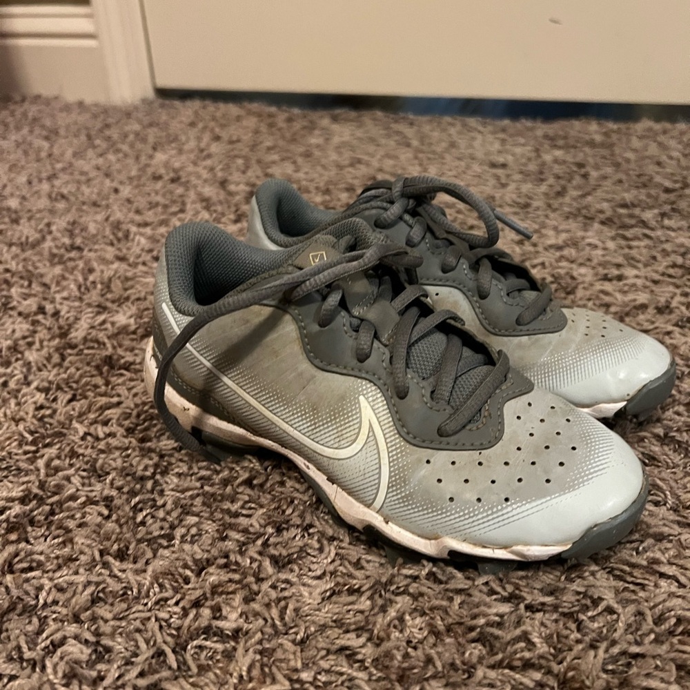 Boys Nike baseball cleats